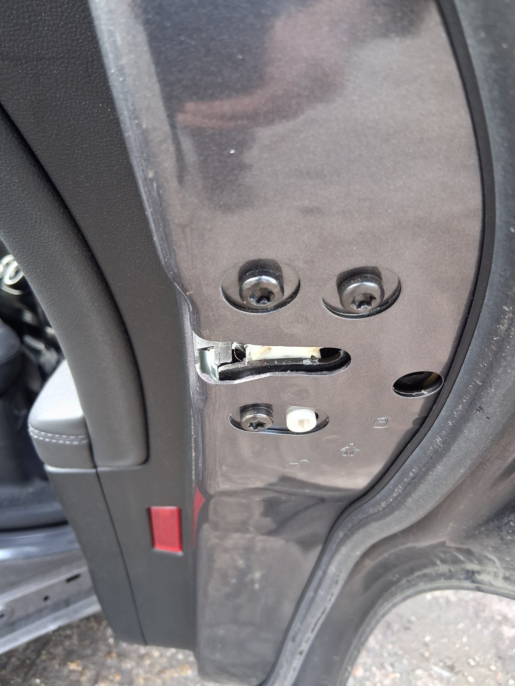2022 ALFA ROMEO STELVIO 949 4Q OSR DRIVER SIDE REAR RIGHT DOOR LOCK MECHANISM