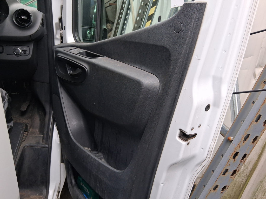 2018 MERCEDES BENZ SPRINTER W907 OSF DRIVER SIDE FRONT RIGHT DOOR CARD PANEL