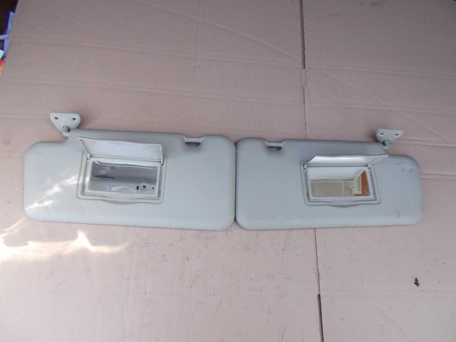 2007 NISSAN NOTE SVE PAIR SUN VISORS