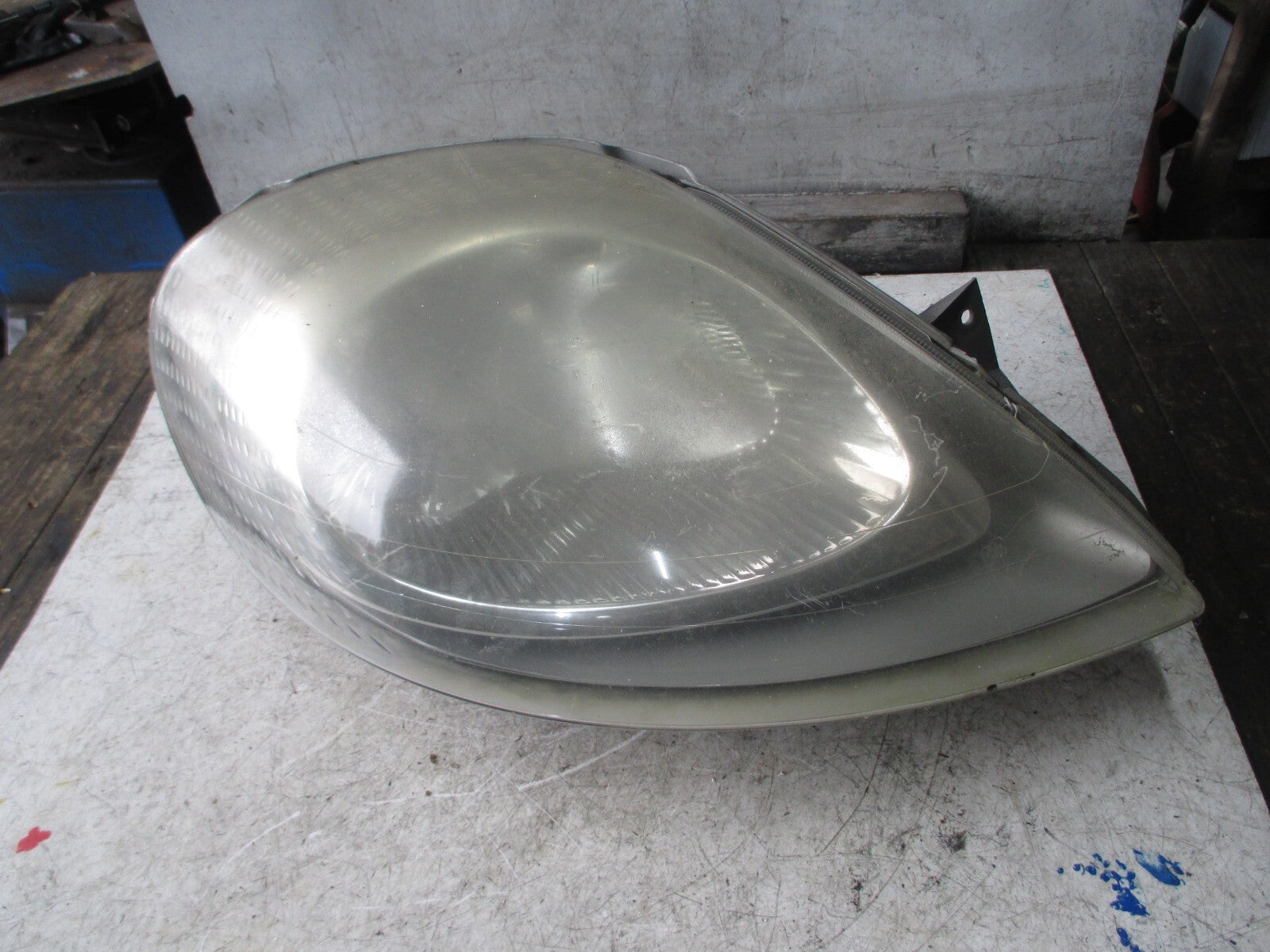 VAUXHALL VIVARO 2002 OSF DRIVER SIDE HEADLIGHT 91165722