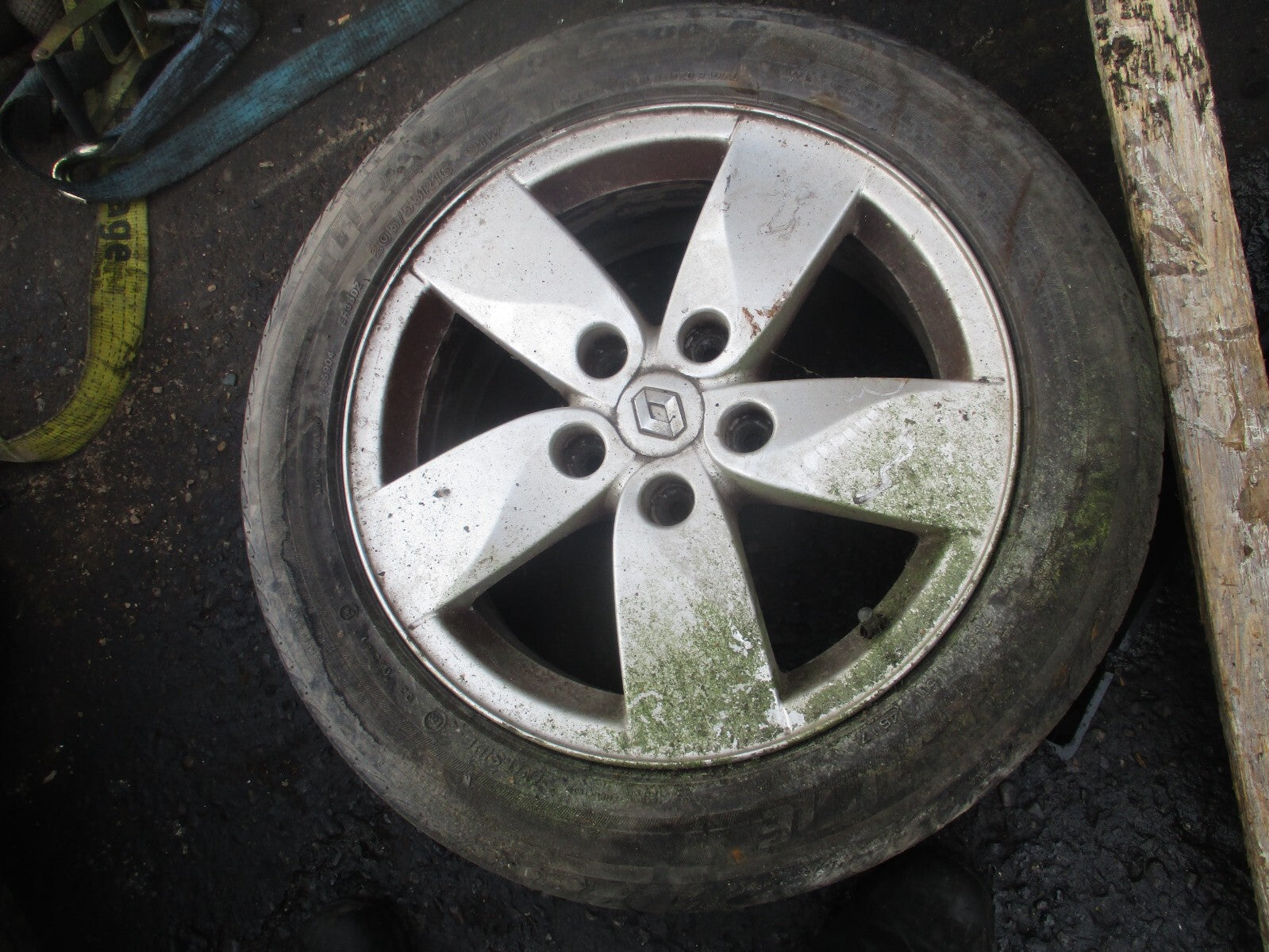 2009 RENAULT MEGANE MK3 16 INCH ALLOY WHEEL WITH TYRE 205/55R16