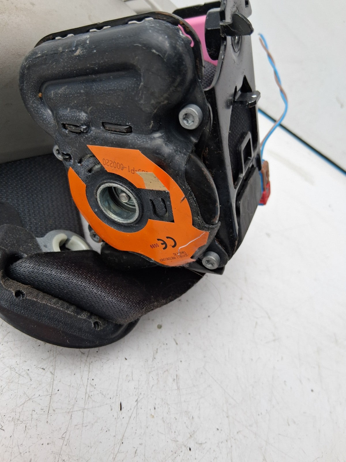 NISSAN QASHQAI MK2 2014 OSF OFF DRIVER RIGHT FULL FRONT SEAT BELT 0589P1000220