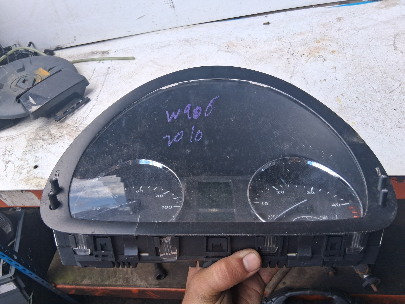 2010 MERCEDES BENZ SPRINTER W906 2.1 DIESEL MAN SPEEDOMETER INSTRUMENT CLUSTER