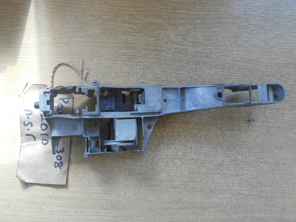 PEUGEOT 308 2010 NSR PASSENGER SIDE REAR EXTERIOR DOOR HANDLE BRACKET PLATE