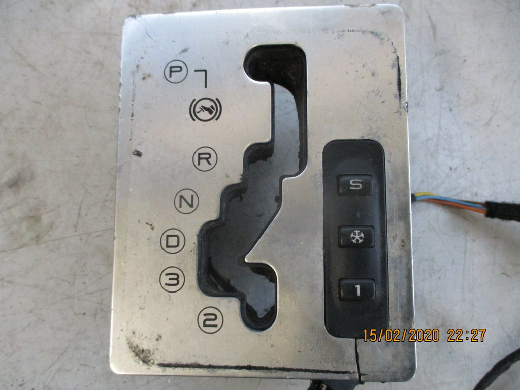 PEUGEOT 306 2001 AUTO AUTOMATIC GEAR STICK SURROUND TRIM & SWITCHES