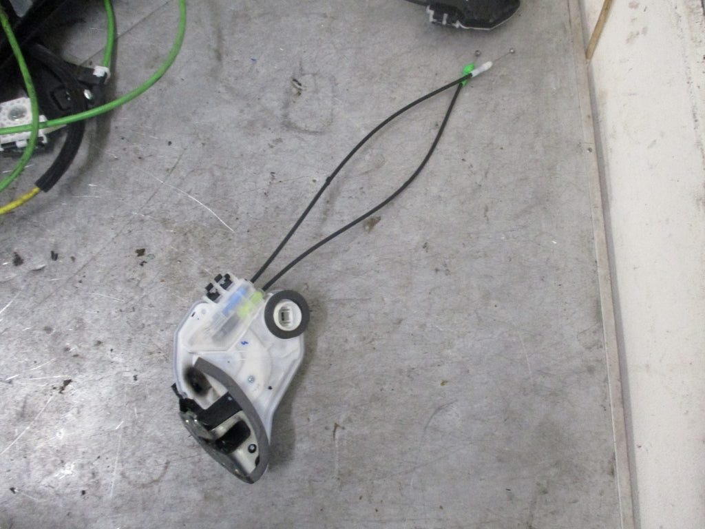 TOYOTA AYGO AB40 MK2 5 DOOR NSR PASSENGER SIDE REAR DOOR LOCK MECH