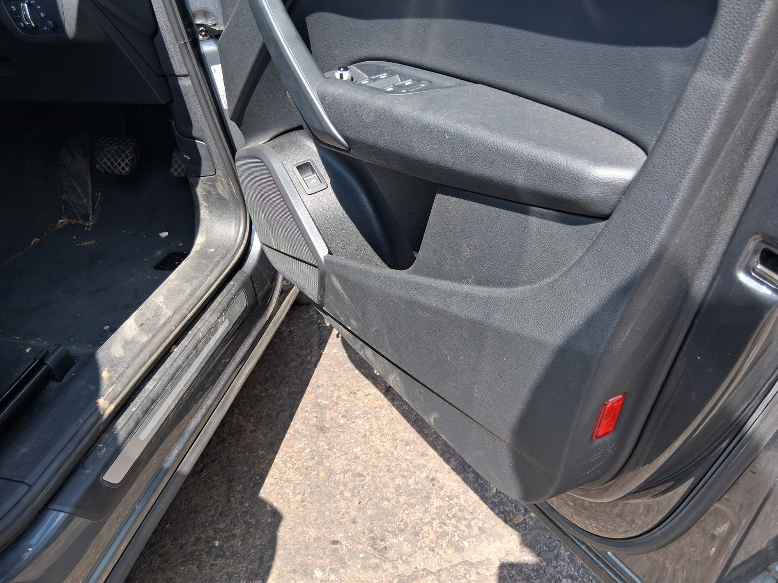 2019 AUDI Q5 ESTATE FY OSF DRIVER SIDE FRONT DOOR CARD PANEL