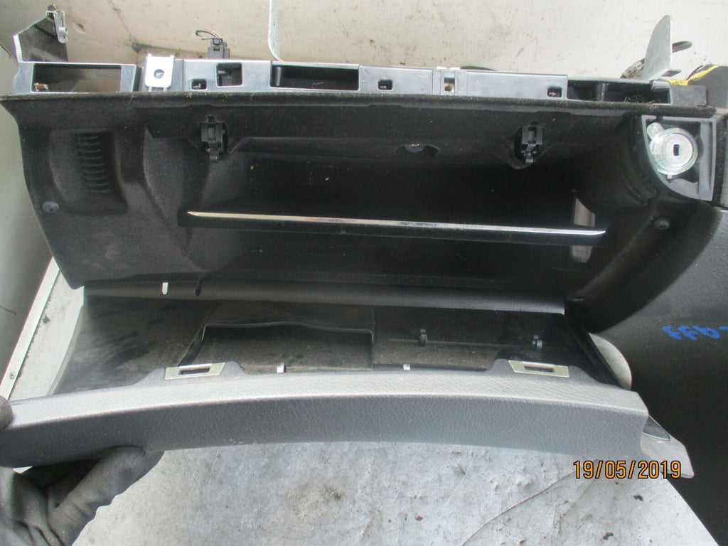 MERCEDES E CLASS W211 GLOVE BOX COMPARTMENT BLACK