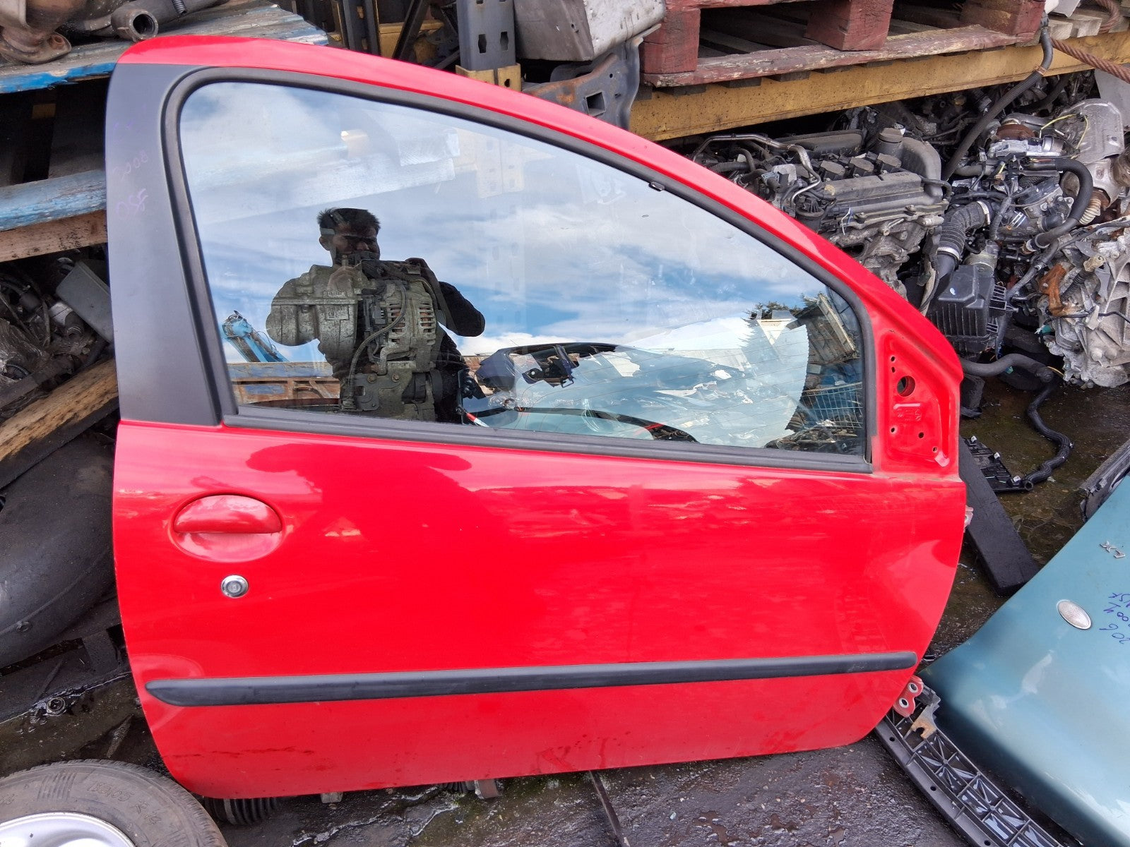 2008 CITROEN C1 MK1 3 DOOR OSF DRIVER SIDE FRONT RIGHT COMPLETE DOOR RED