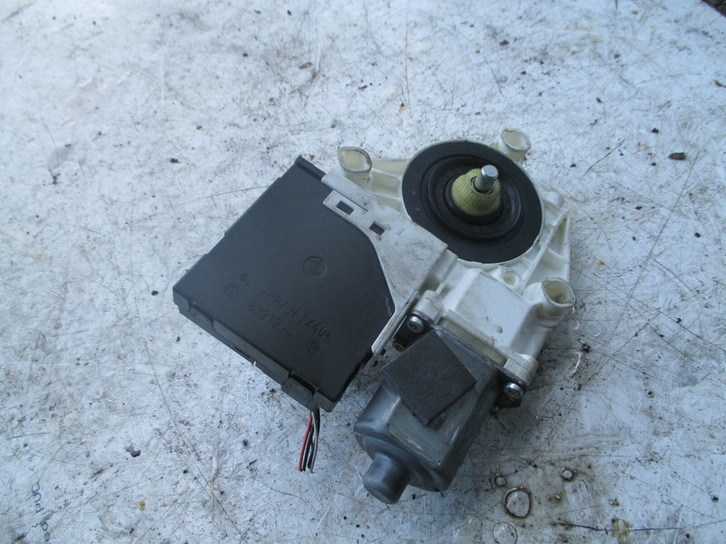 AUDI A3 2005 8P NSF PASSENGER SIDE FRONT WINDOW MOTOR 8P0959802E
