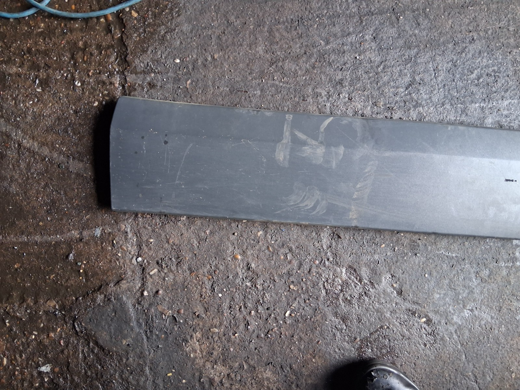2016 MERCEDES SPRINTER W906 OSF DRIVER SIDE FRONT TRIM MOULDING A9066901000