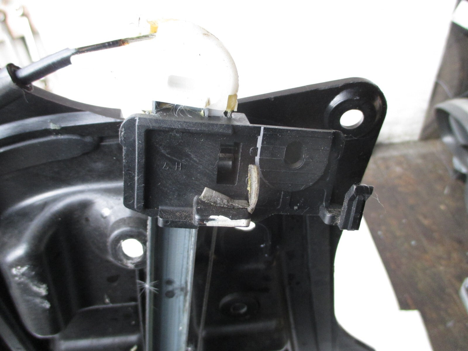 MAZDA 6 2011 NSR PASSENGER SIDE REAR PANEL REGULATOR MOTOR D 6515958X 1D7397X