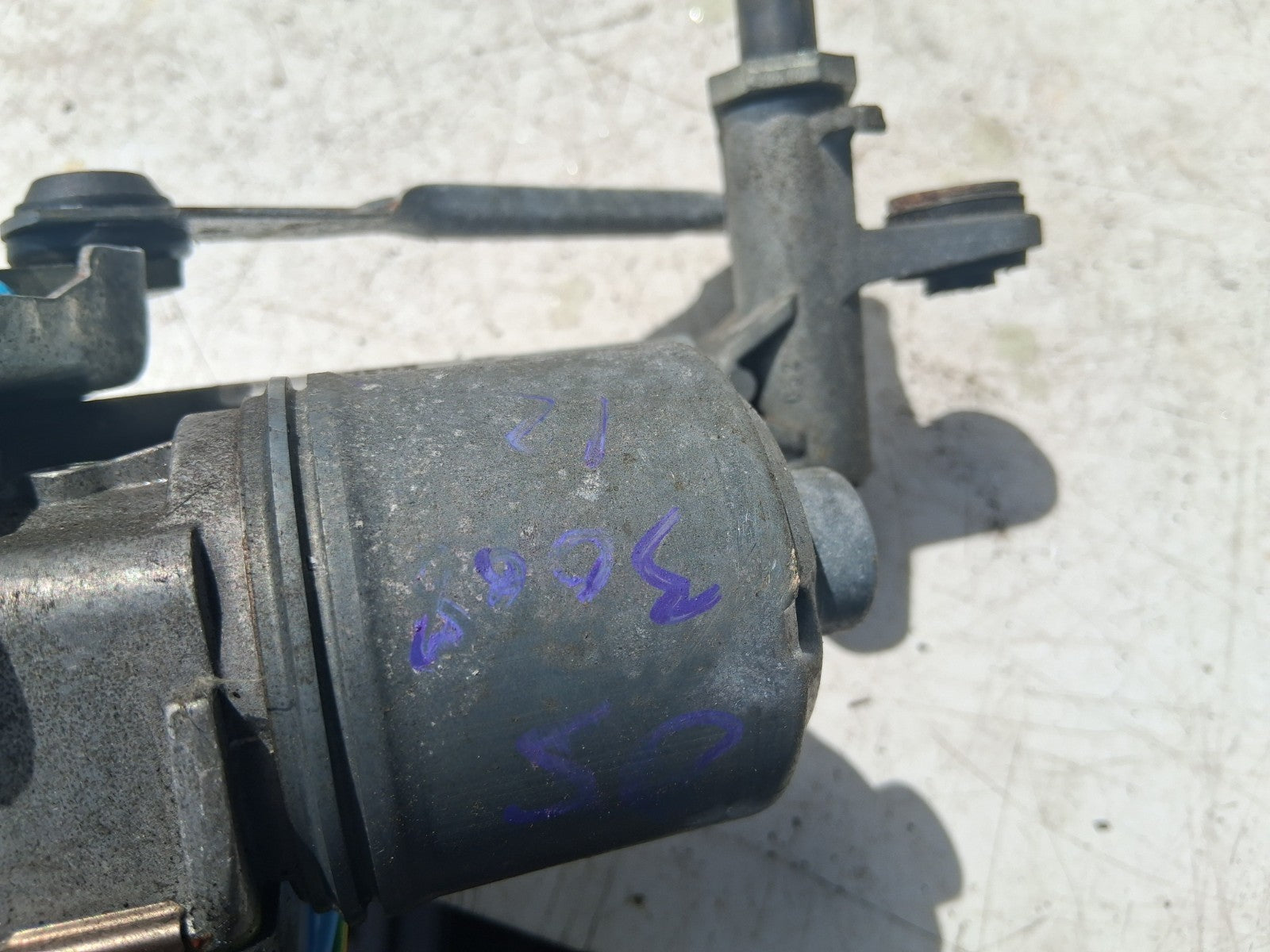 2012 PEUGEOT 3008 OSF DRIVER SIDE FRONT WIPER MOTOR LINKAGES 9671062380