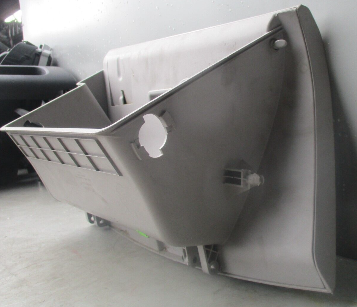 2008 KIA CEED NSF PASSENGER SIDE GLOVE BOX STORAGE COMPARTMENT