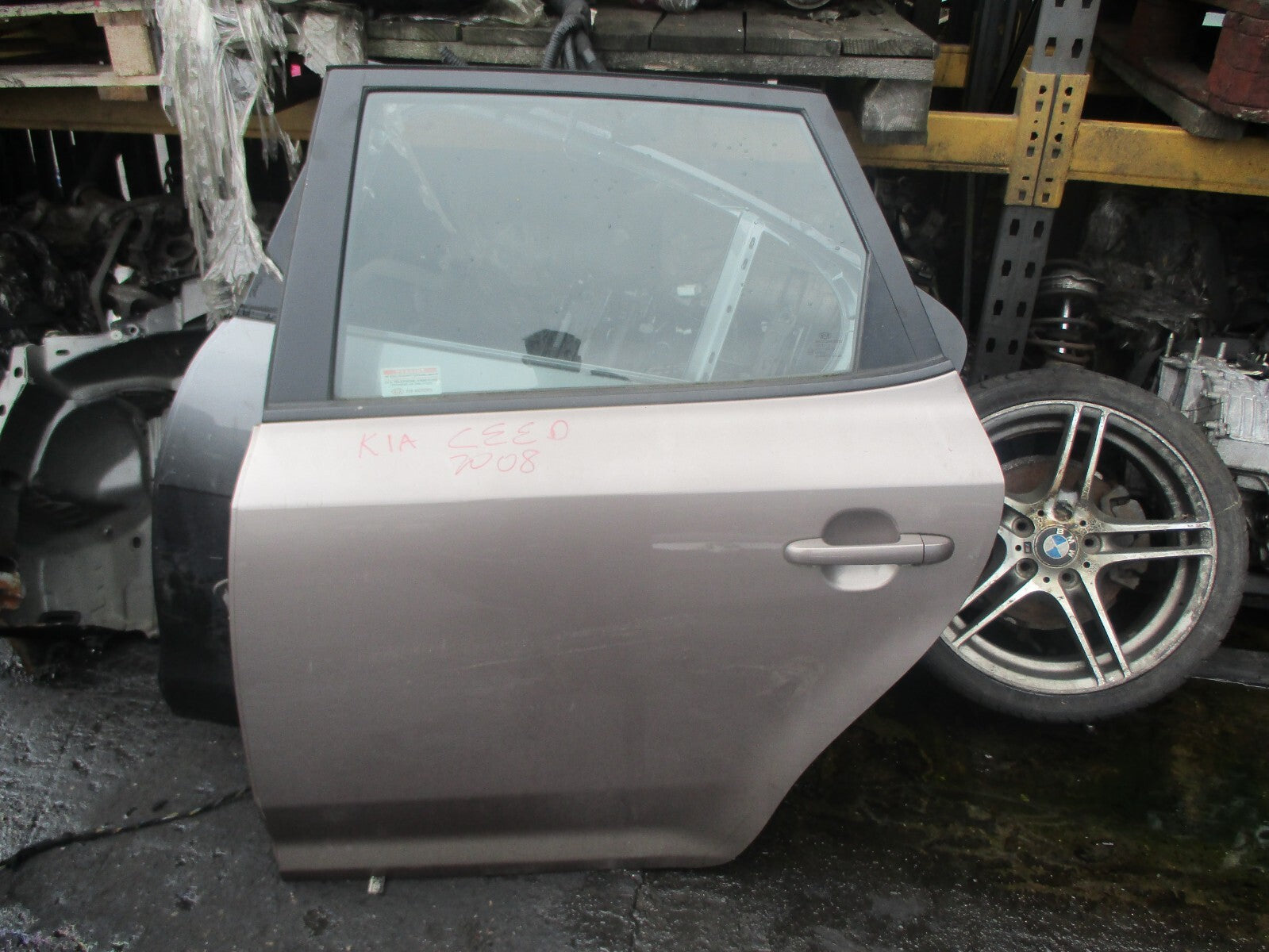 KIA CEED MK1 2007 NSR ESTATE PASSENGER SIDE REAR COMPLETE DOOR BEIGE 8Q