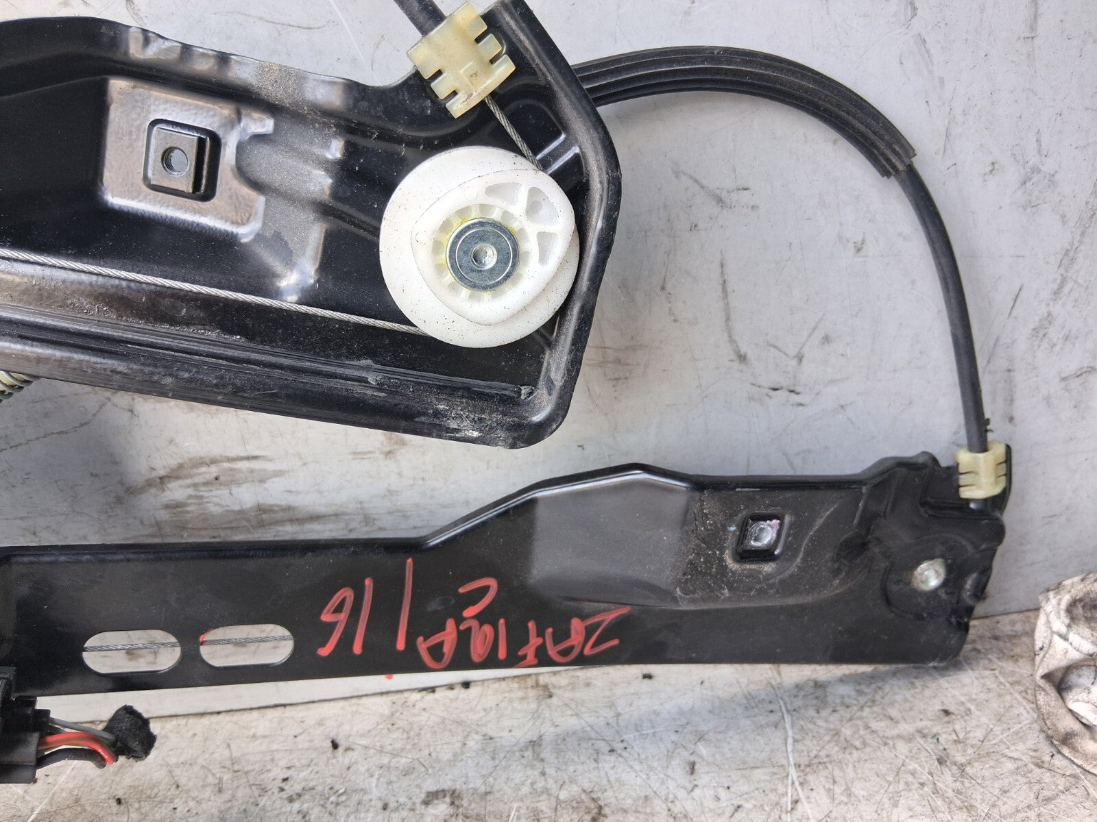 VAUXHALL ZAFIRA C 2016 OSF DRIVER FRONT WINDOW MOTOR REGULATOR 13260138