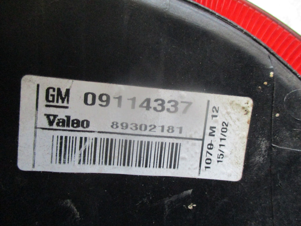 2002 VAUXHALL CORSA C OSR DRIVERS SIDE REAR LIGHT TAIL LIGHT REAR LIGHT 09114337