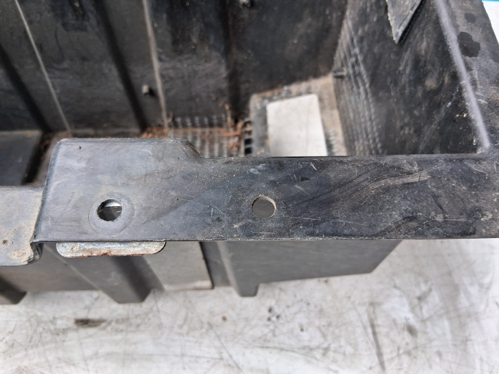 2021 MERCEDES BENZ SPRINTER W907 BATTERY BOX A9106108300