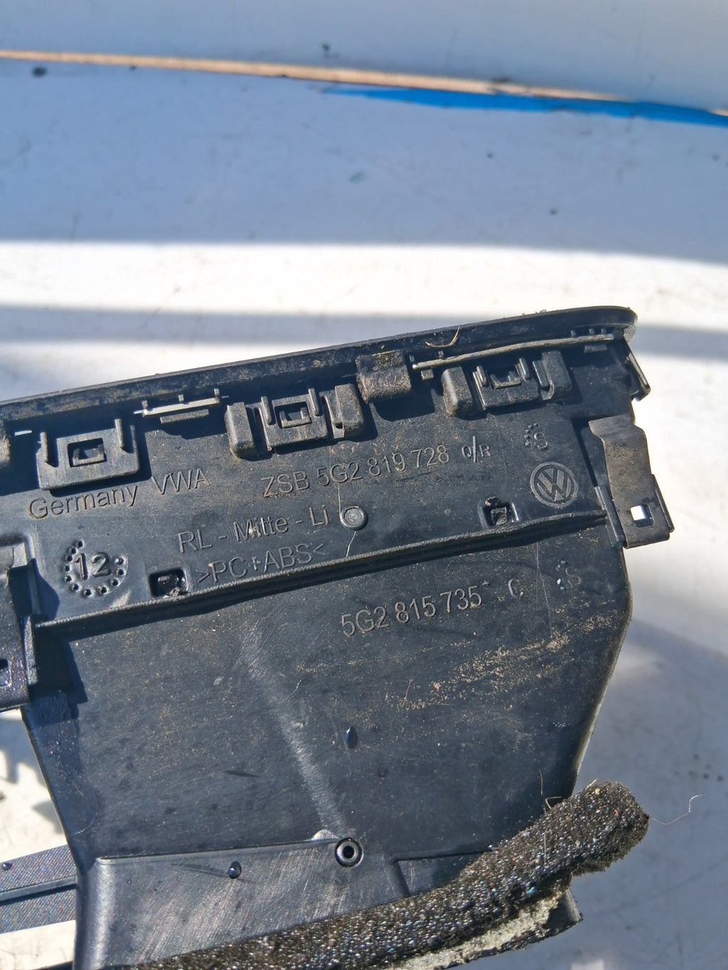 2013 VW VOLKSWAGEN GOLF MK7 CENTRE AIR VENTS WITH CONSOLE/ STEREO TRIM 5G2819743