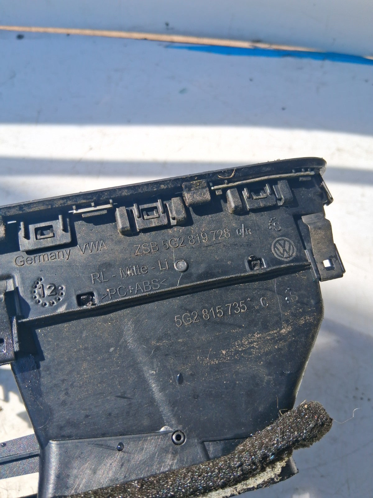 2013 VW VOLKSWAGEN GOLF MK7 CENTRE AIR VENTS WITH CONSOLE/ STEREO TRIM 5G2819743