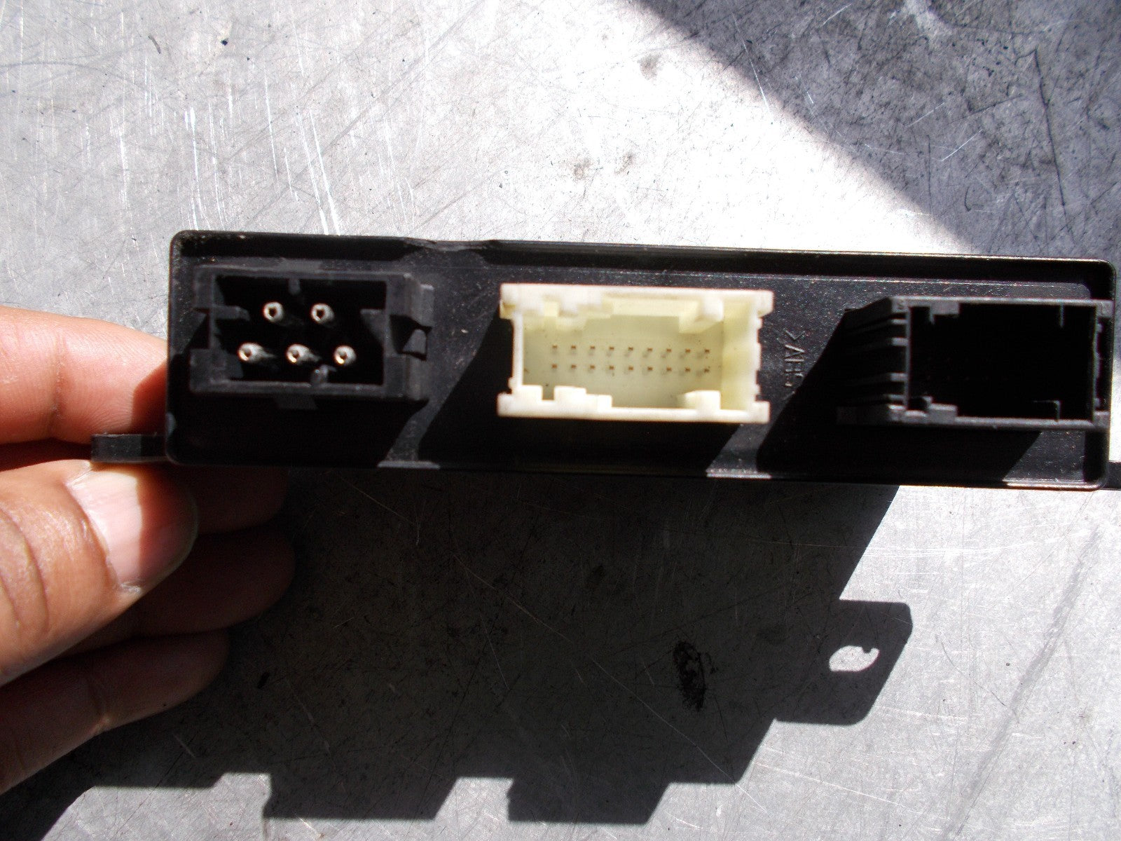 2004 BMW 520i E39  BODY CONTROL MODULE ECU 613583776009