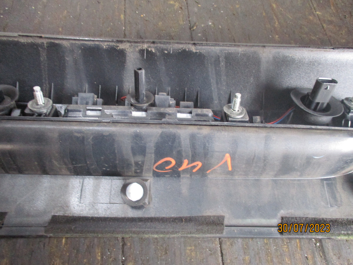VOLVO V40 CROSS TAILGATE BACK RELEASE TRIM PANEL 01042057014/31301301