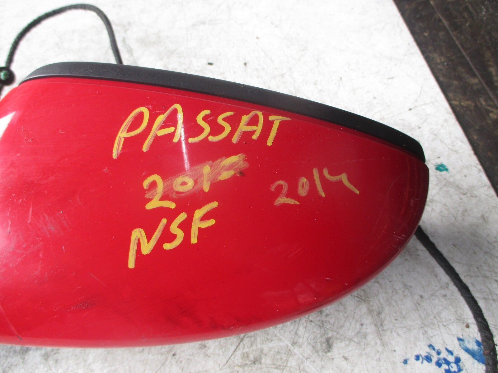 VW VOLKSWAGEN B7 PASSAT 2014 NSF FRONT PASSENGER SIDE ELECTRIC WING MIRROR RED