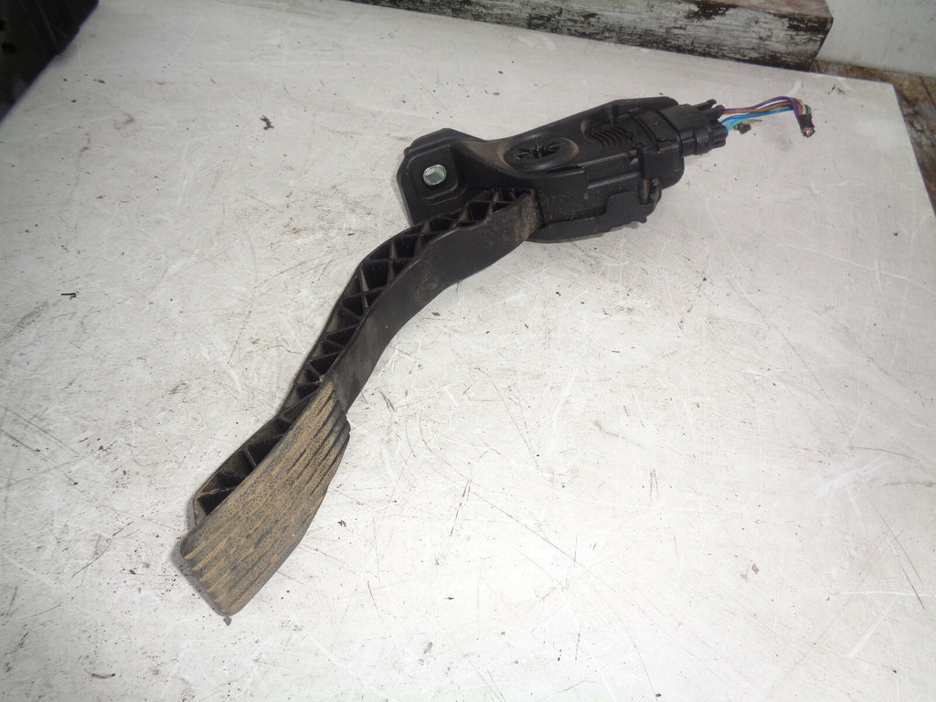MITSUBISHI MIRAGE 2 MK6 2015 1.2 PETROL ACCELERATOR THROTTLE PEDAL 1600A092