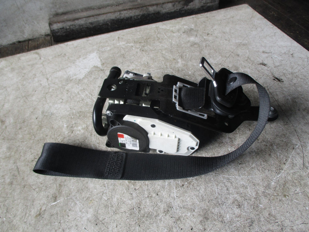MERCEDES BENZ C CLASS W204 2014 NS PASSENGER SIDE FRONT SEAT BELT 620380300