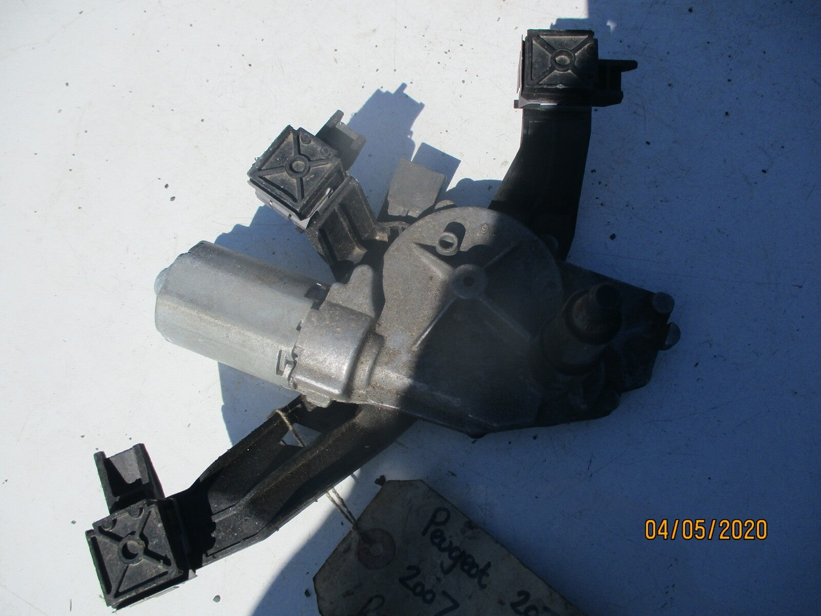 PEUGEOT 207 2007 REAR WINDSCREEN WIPER MOTOR 0390201813 9652418780