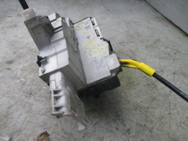 2008 PEUGEOT EXPERT DOOR HANDLE BRACKET 1184GAC06