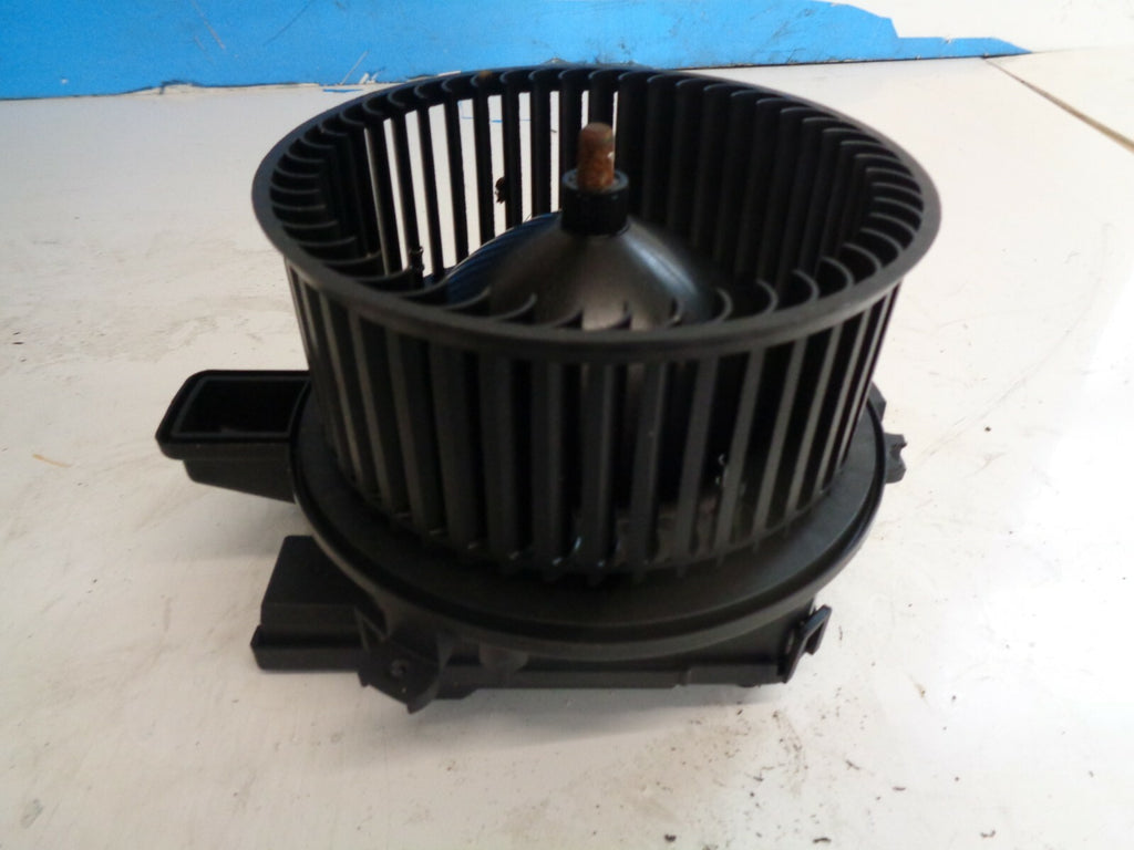 AUDI A5 2017 MK2 8W6 5 DOOR PETROL HEATER BLOWER MOTOR 4M2820021A