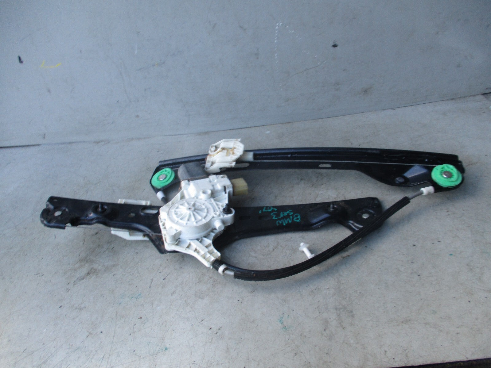 2007 BMW 3 SERIES E90 OSF DRIVER SIDE FRONT WINDOW MOTOR REGULATOR