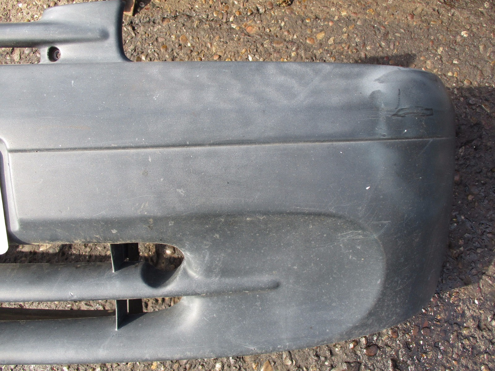 RENAULT KANGOO MK1 PH1 2000 COMPLETE PLASTIC FRONT BUMPER BLACK