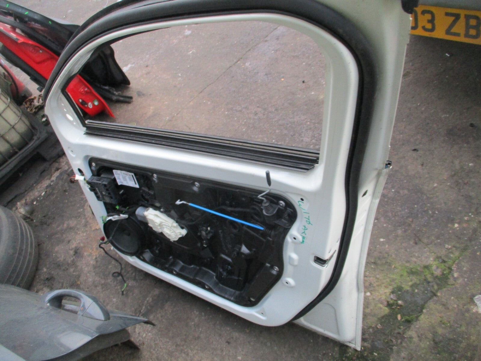 MERCEDES BENZ A CLASS W176 2018 OSF DRIVER SIDE FRONT BARE DOOR CIRRUS WHITE 650