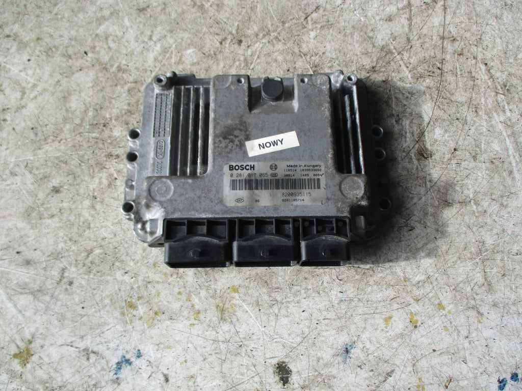 VAUXHALL VIVARO 2.0 DIESEL 2011 ENGINE CONTROL UNIT ECU 8201105714