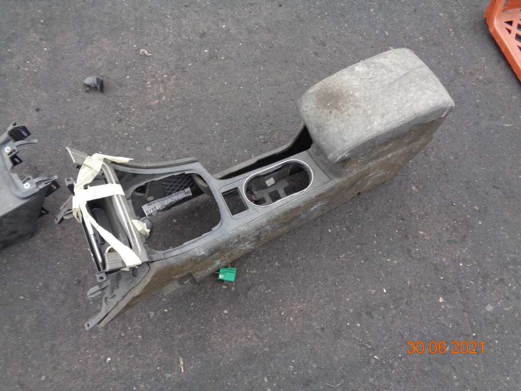 FORD MONDEO MK4 2009 CENTRE CONSOLE ARM REST ASSEMBLY UNIT