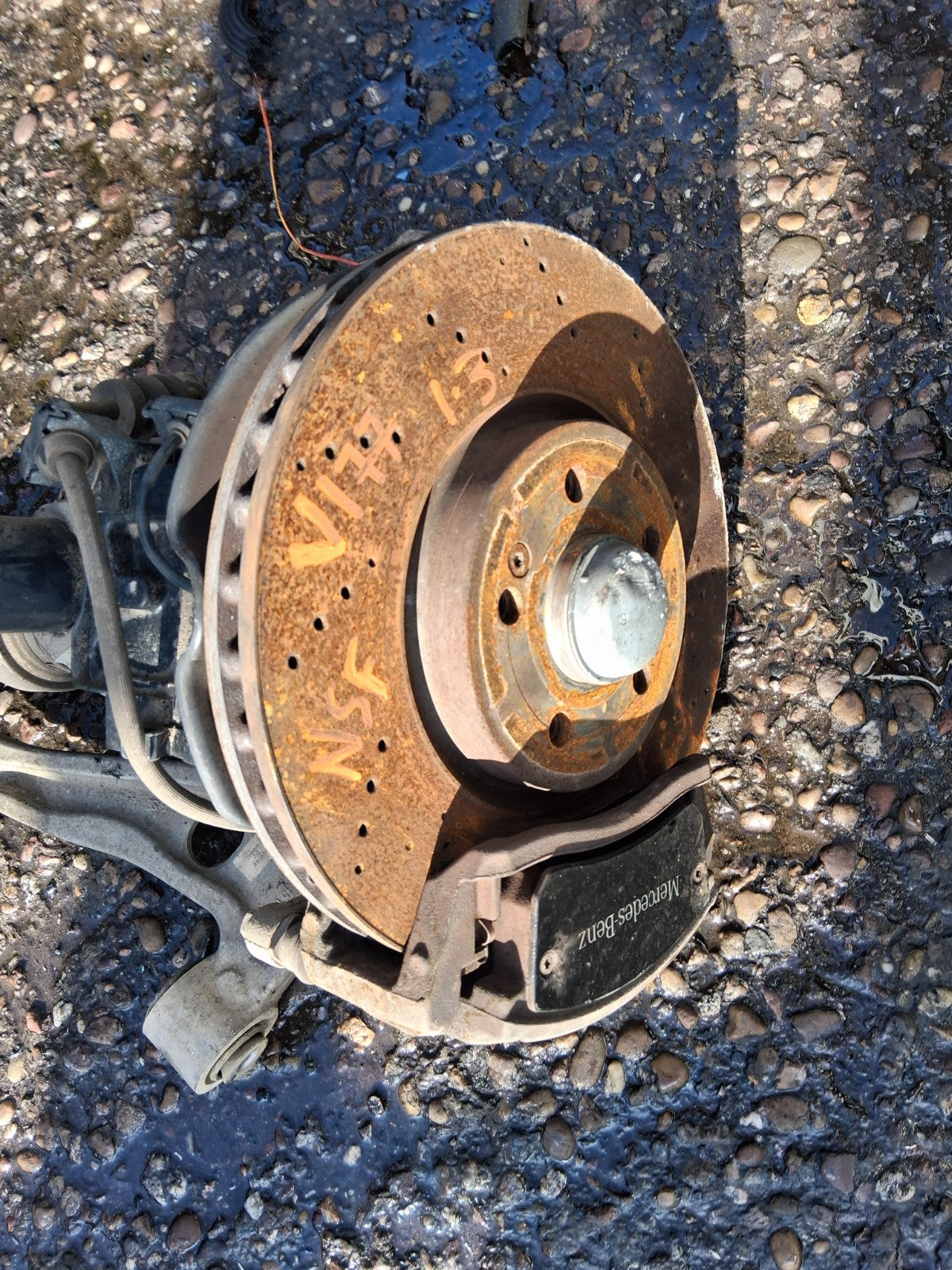 2021 MERCEDES A CLASS V177 1.3 HYBRID NSF PASSENGER FRONT HUB LEG A1773302901