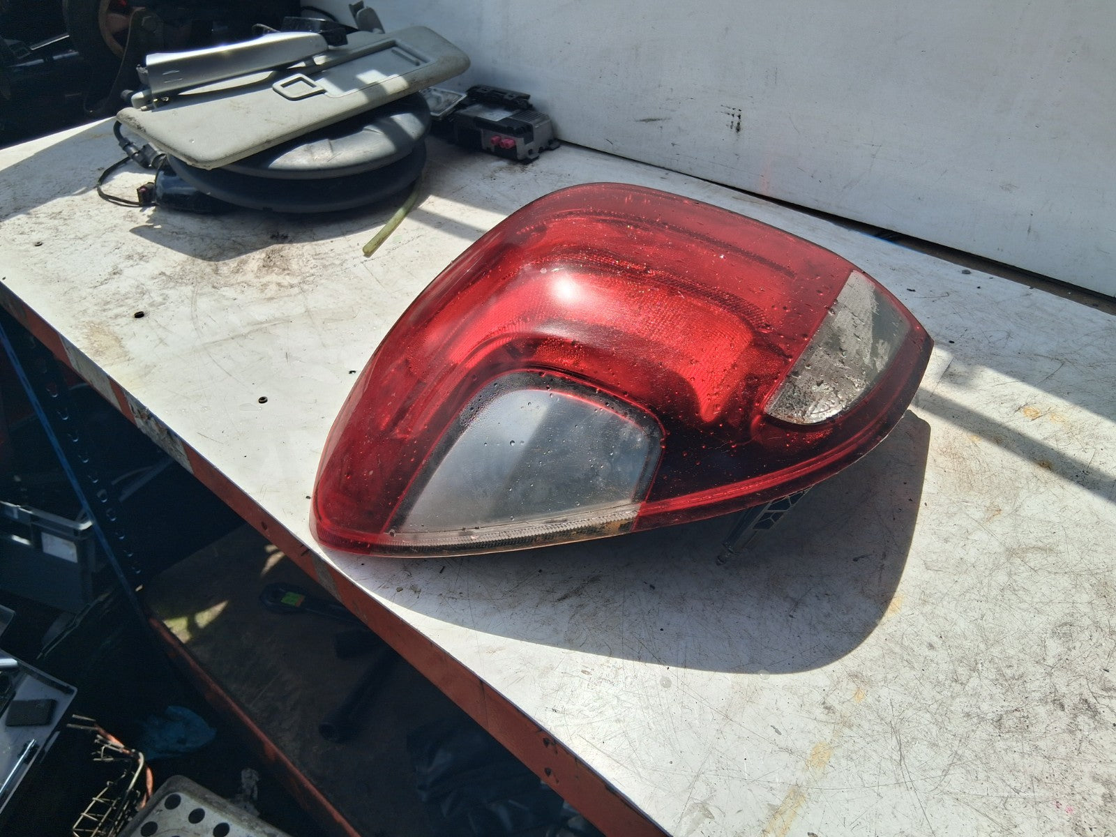 2018 PEUGEOT 108 NSR PASSENGER SIDE REAR LEFT TAIL LIGHT 815600H142
