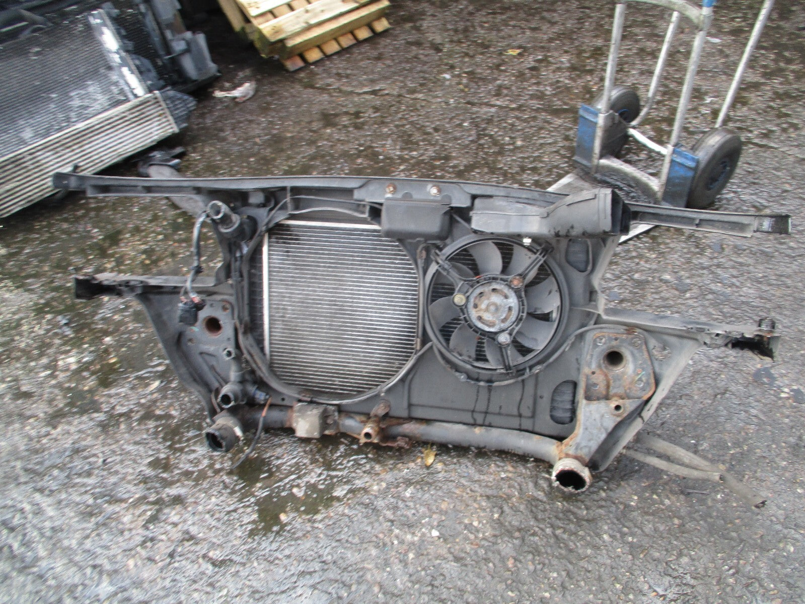 AUDI A6 2004 C5 4B AVANT 1.9 TDI RADIATOR RADPACK SLAM PANEL 4B0260401T