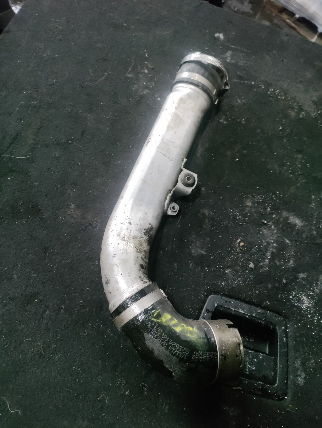 2015 MERCEDES BENZ C CLASS W205 2.1 DIESEL INTERCOOLER PIPE A6510980807