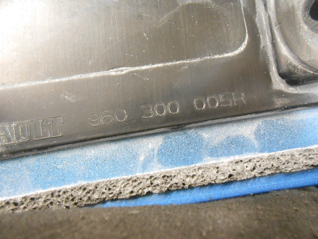 RENAULT MEGANE 2013 MK3 COUPE REAR BOOT TAILGATE SPOILER BLUE 960300005R