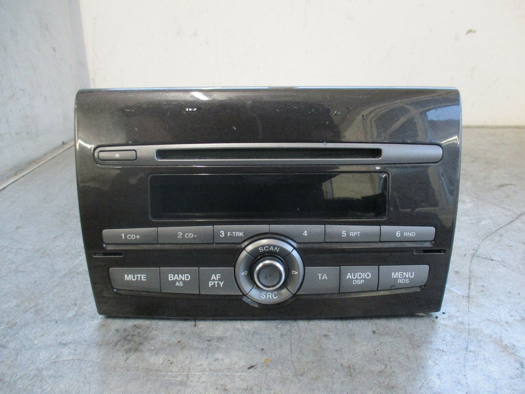 FIAT BRAVO MK2 RADIO CD PLAYER STEREO HEAD UNIT 735484417
