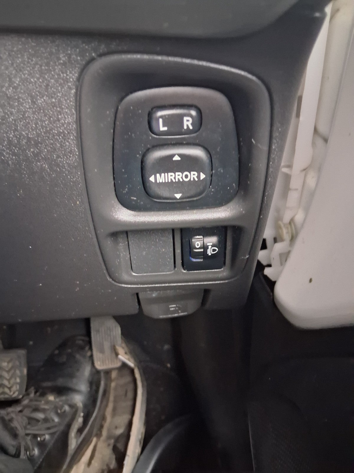 2018 CITROEN C1 FLAIR MK2 FRONT MIRROR CONTROL SWITCH BUTTON TRIM PANEL