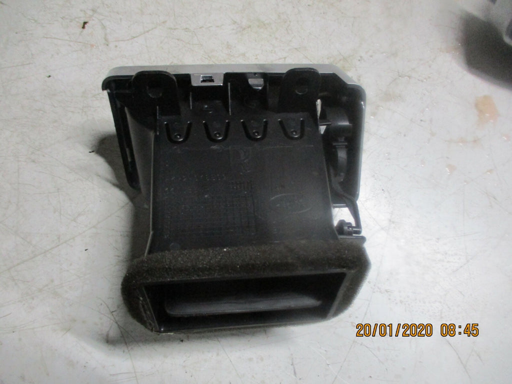 LAND ROVER DISCOVERY L550 2015 OS DRIVER SIDE AIR VENT TRIM SILVER 16A5352RC9