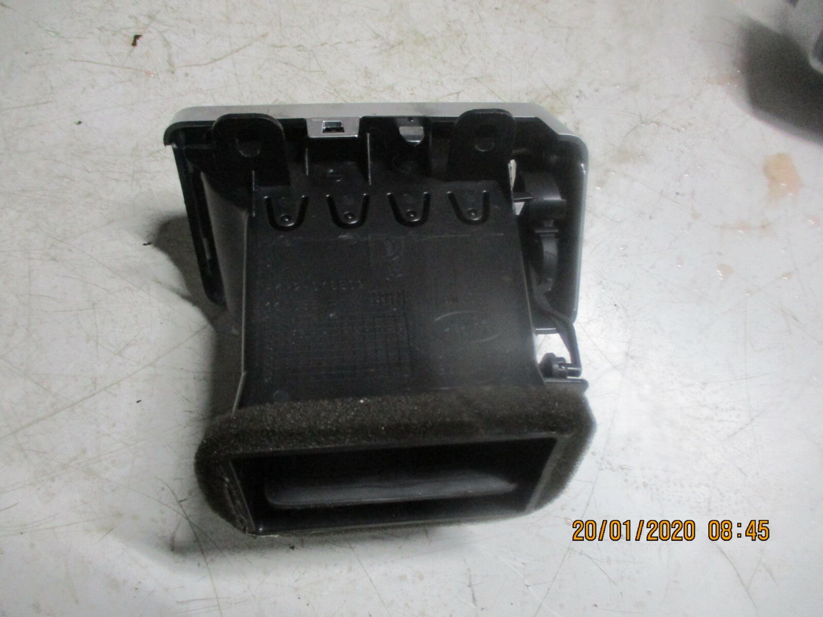 LAND ROVER DISCOVERY L550 2015 OS DRIVER SIDE AIR VENT TRIM SILVER 16A5352RC9