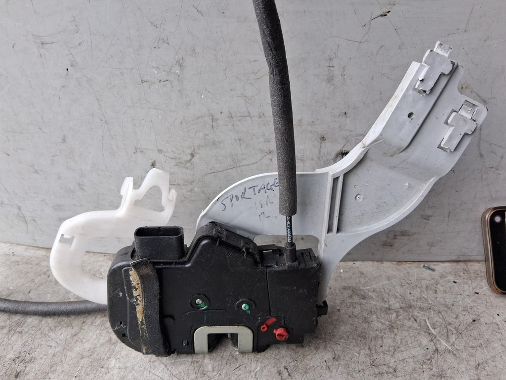 KIA SPORTAGE MK3 2012 NSR PASSENGER SIDE REAR LEFT DOOR LOCK MECHANISM
