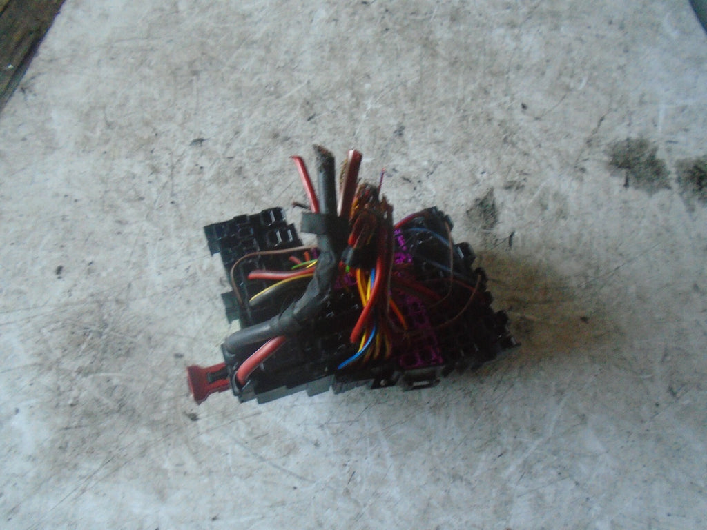 VOLKSWAGEN POLO 2019 MK6 AW FUSE BOX RELAY 2Q0937615