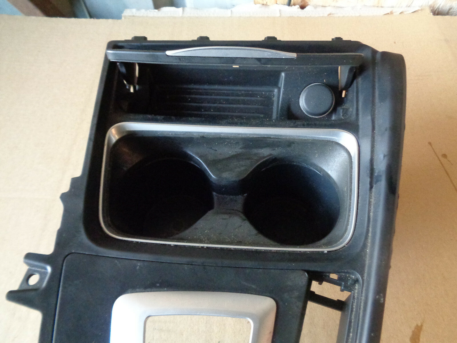 BMW 3 SERIES F30 2017 CUP DRINKS HOLDER CENTRE CONSOLE ASH TRAY GEAR SURROUND
