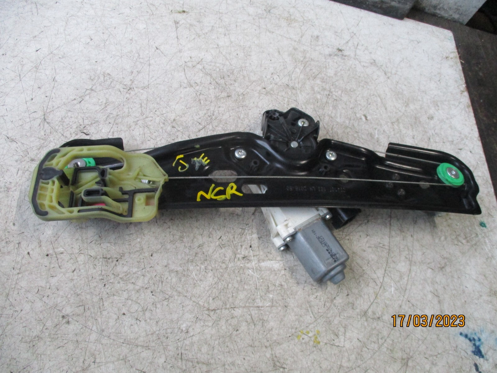 JAGUAR XE 2017 NSR PASSENGER SIDE REAR WINDOW MOTOR REGULATOR GX7327001AC